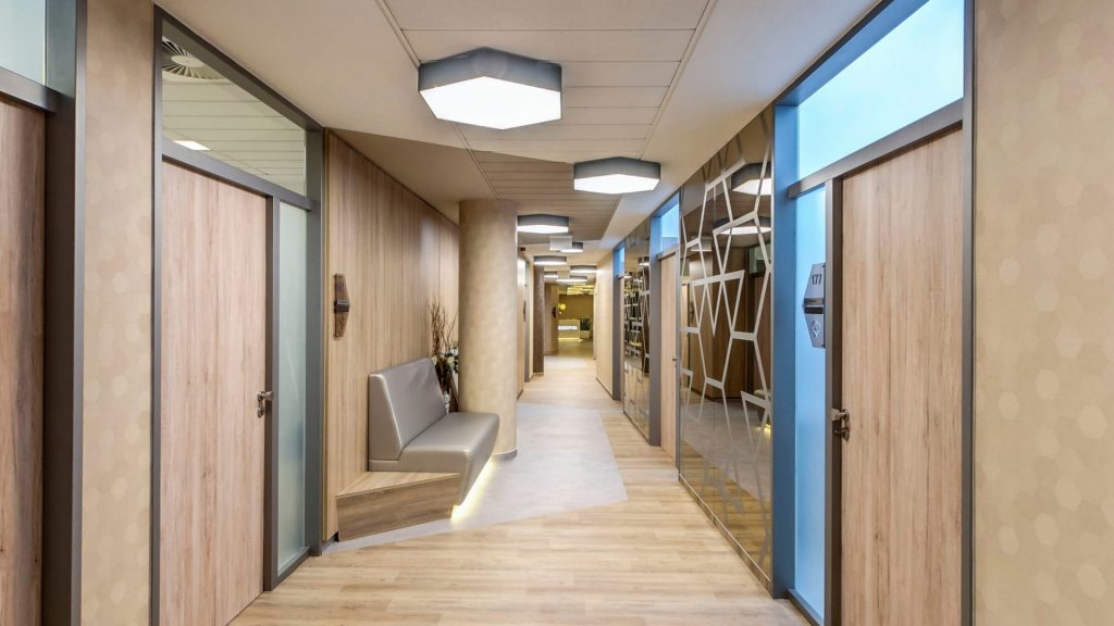 Medicare Eiffel Clinic Exterior